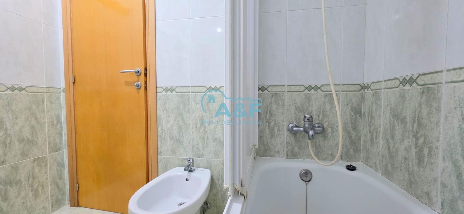 2 bedroom Apartment for rent in Oropesa  with garage - € 750 (Ref: 9388148)