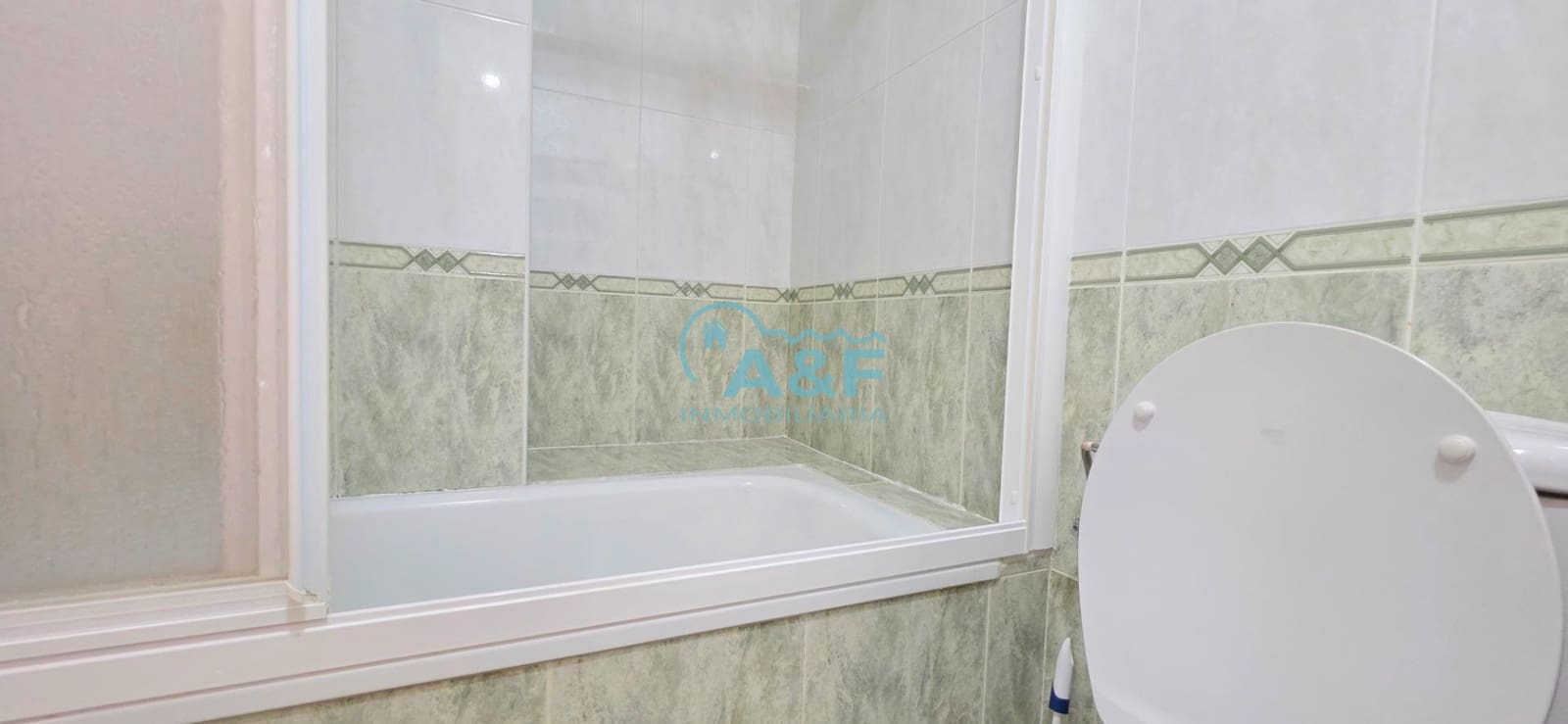 2 bedroom Apartment for rent in Oropesa  with garage - € 750 (Ref: 9388148)