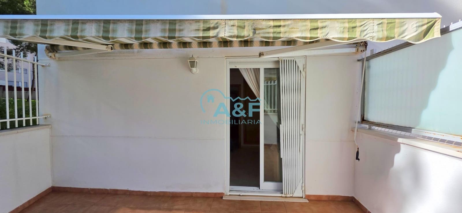 2 bedroom Apartment for rent in Oropesa  with garage - € 750 (Ref: 9388148)