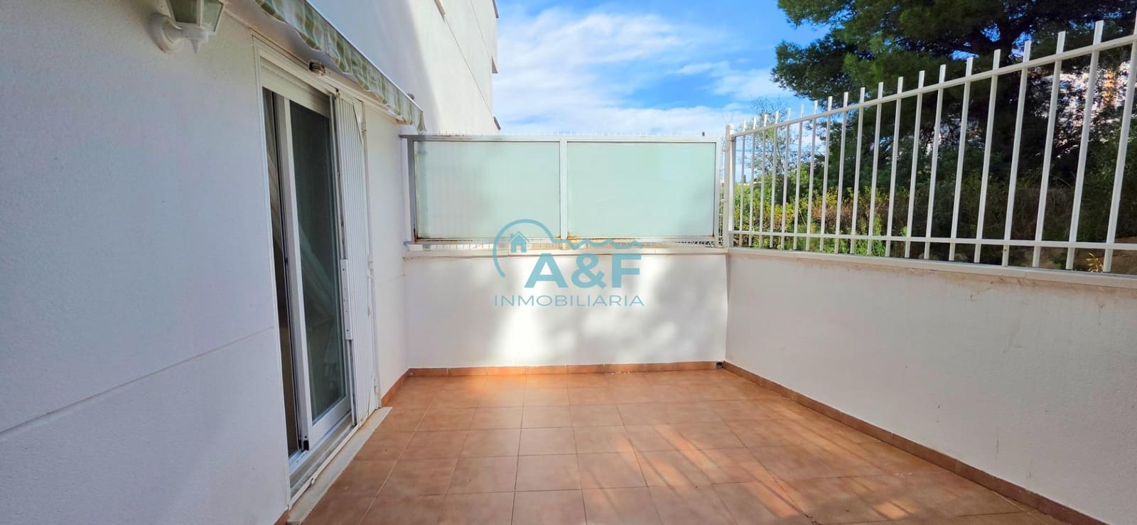 2 bedroom Apartment for rent in Oropesa  with garage - € 750 (Ref: 9388148)