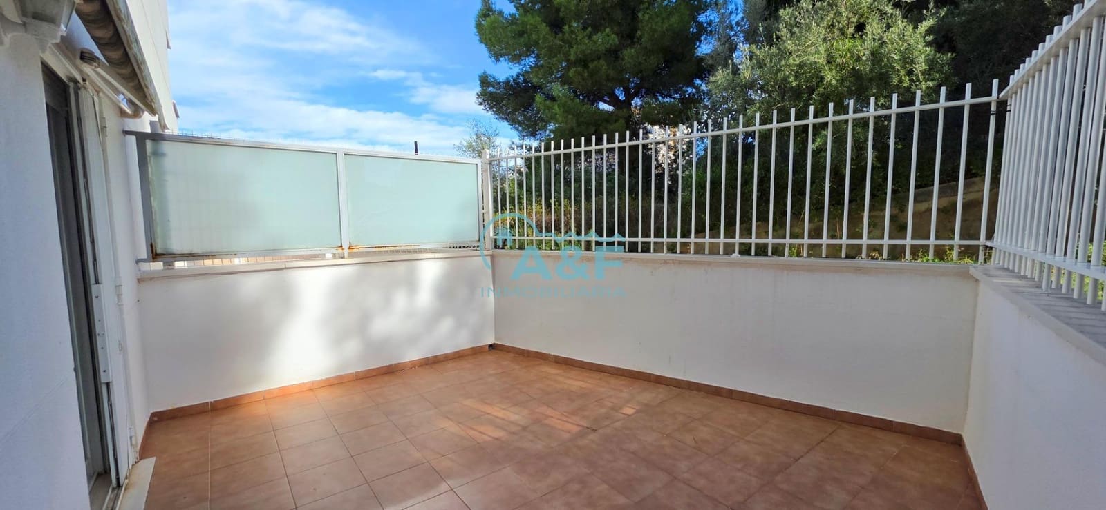 2 bedroom Apartment for rent in Oropesa  with garage - € 750 (Ref: 9388148)