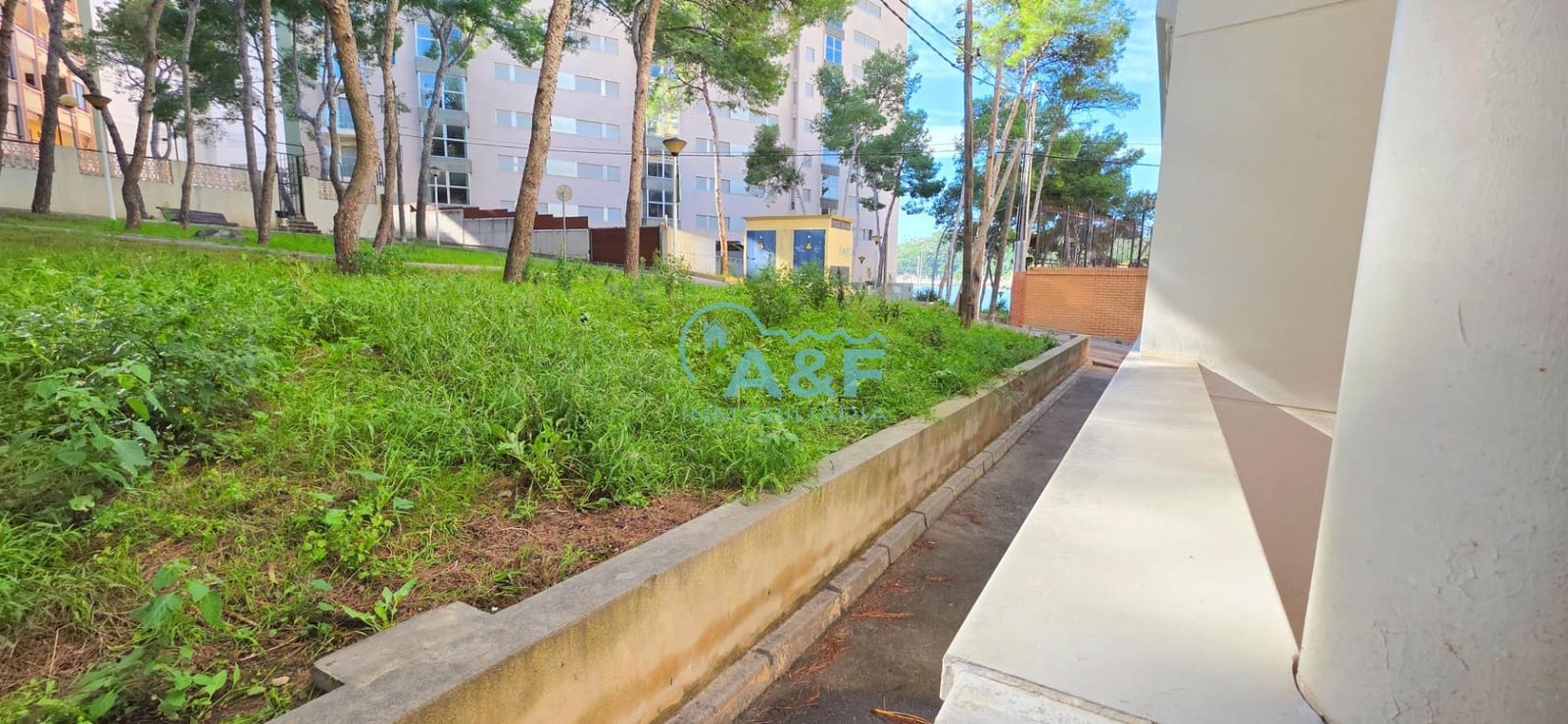 2 bedroom Apartment for rent in Oropesa  with garage - € 750 (Ref: 9388148)