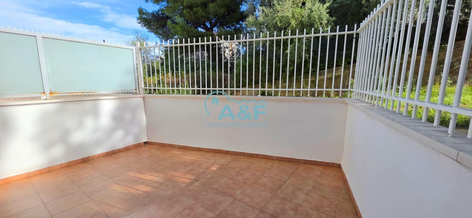 2 bedroom Apartment for rent in Oropesa  with garage - € 750 (Ref: 9388148)