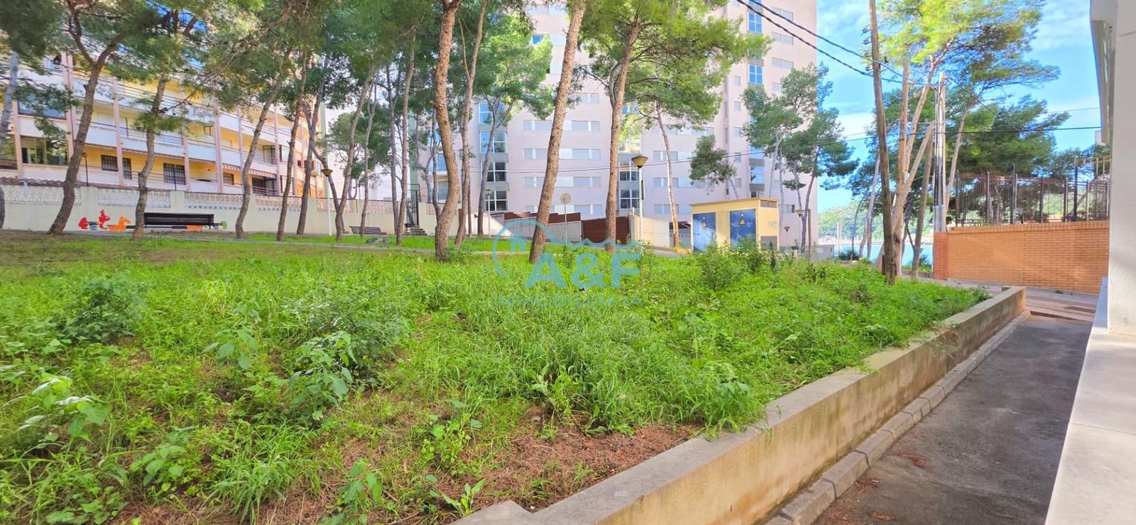 2 bedroom Apartment for rent in Oropesa  with garage - € 750 (Ref: 9388148)