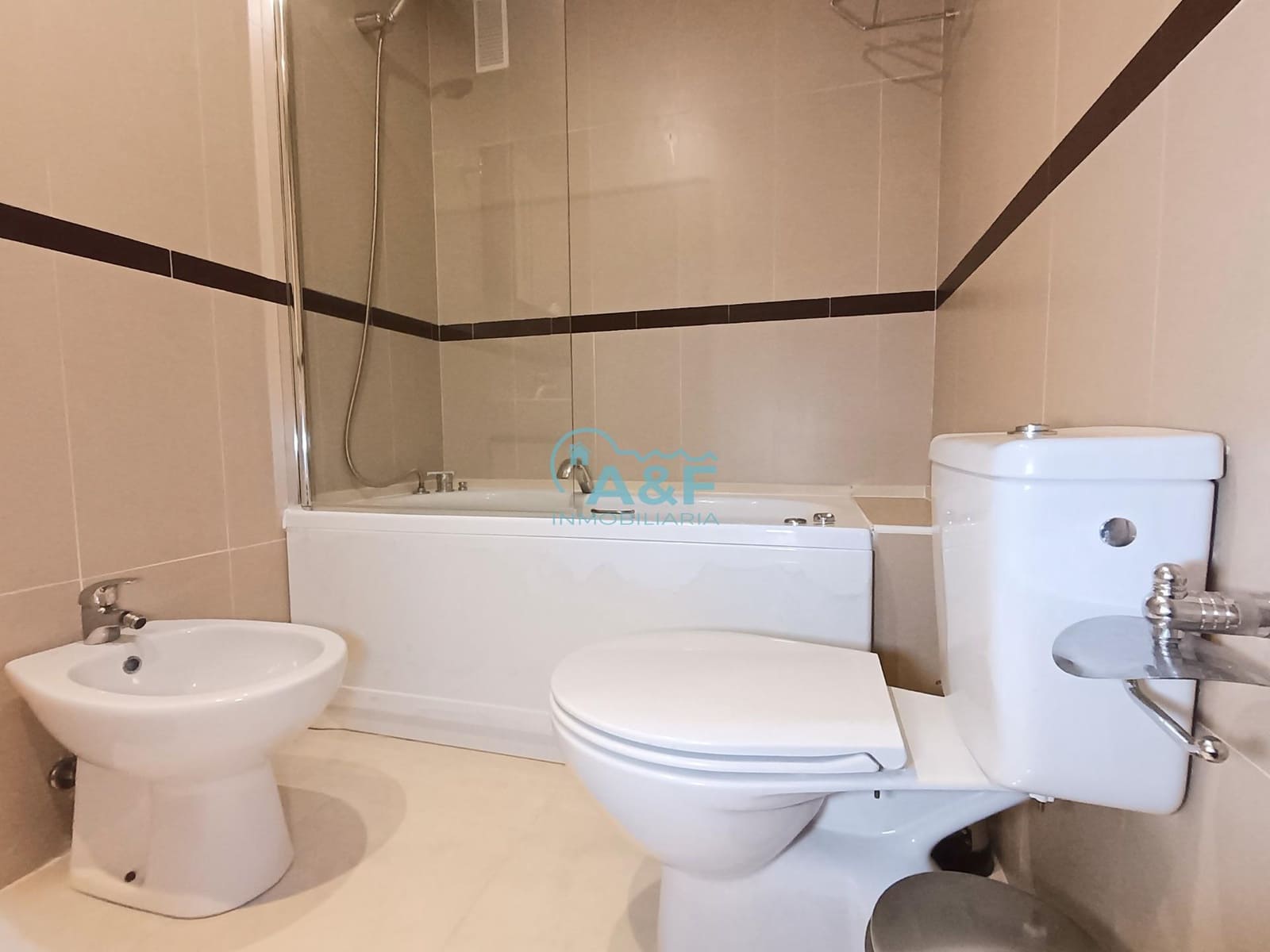 2 chambre Appartement à vendre à Oropesa  avec piscine garage - 200 000 € (Ref: 9388149)