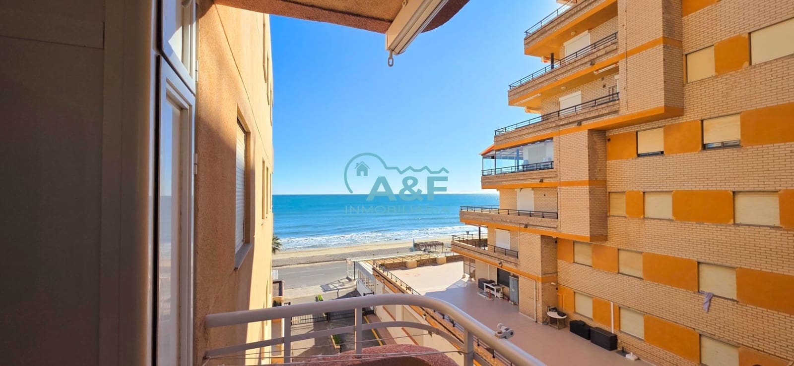 2 sovrum Lägenhet till salu i Oropesa  med pool - 150 000 € (Ref: 9388150)