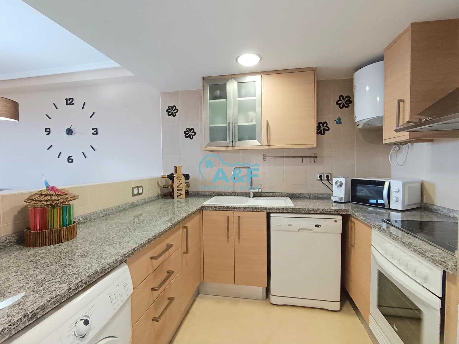 1 sypialnia Apartament na sprzedaż w Oropesa  z basenem garażem - 145 000 € (Ref: 9388151)