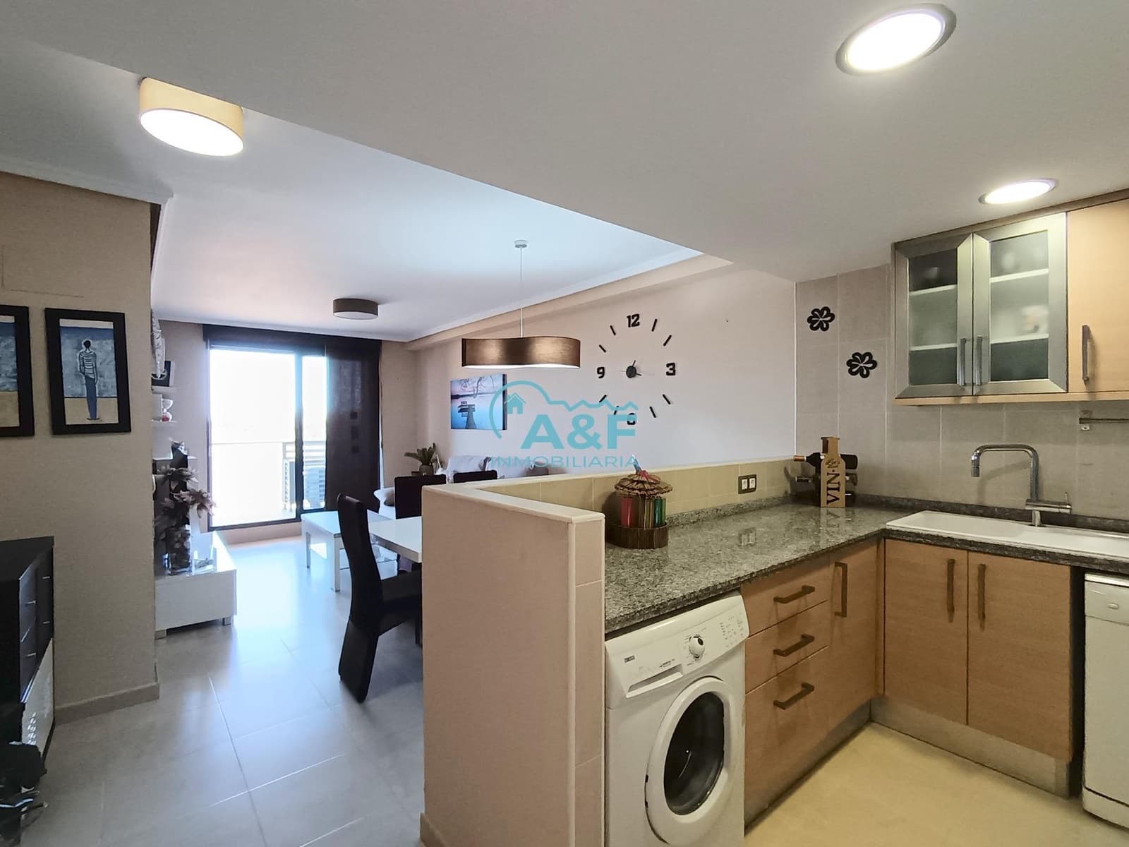 1 sypialnia Apartament na sprzedaż w Oropesa  z basenem garażem - 145 000 € (Ref: 9388151)