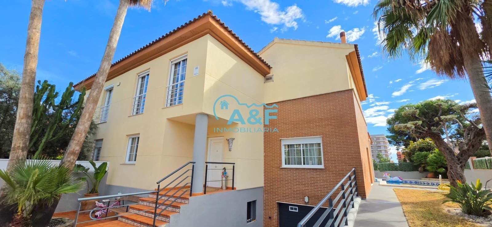 5 slaapkamer Villa te koop in Benicassim met zwembad garage - € 739.000 (Ref: 9388154)