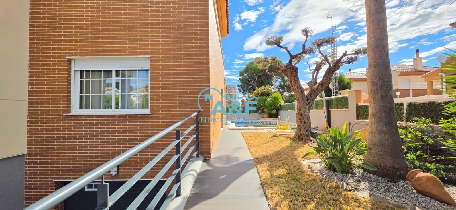 5 slaapkamer Villa te koop in Benicassim met zwembad garage - € 739.000 (Ref: 9388154)