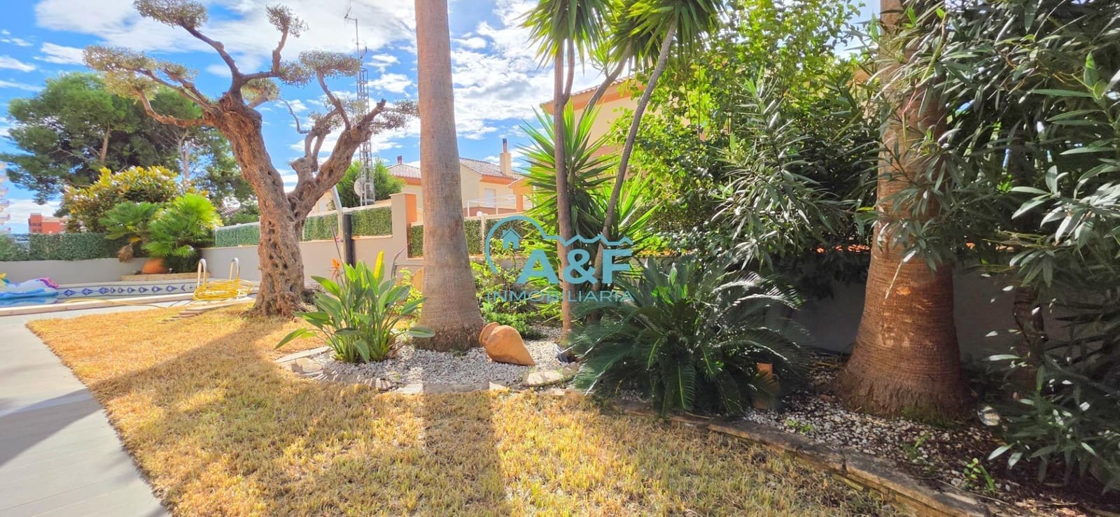 5 slaapkamer Villa te koop in Benicassim met zwembad garage - € 739.000 (Ref: 9388154)