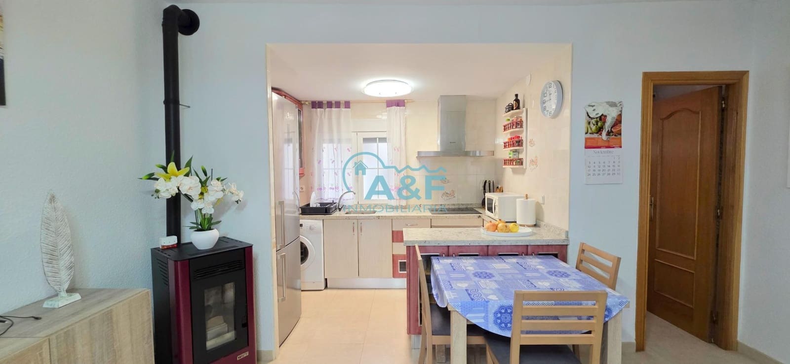 Chalet de 3 habitaciones en Oropesa  en venta con garaje - 170.000 € (Ref: 9388155)