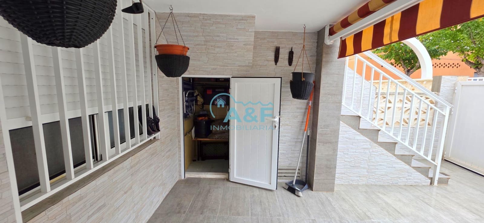 Chalet de 3 habitaciones en Oropesa  en venta con garaje - 170.000 € (Ref: 9388155)