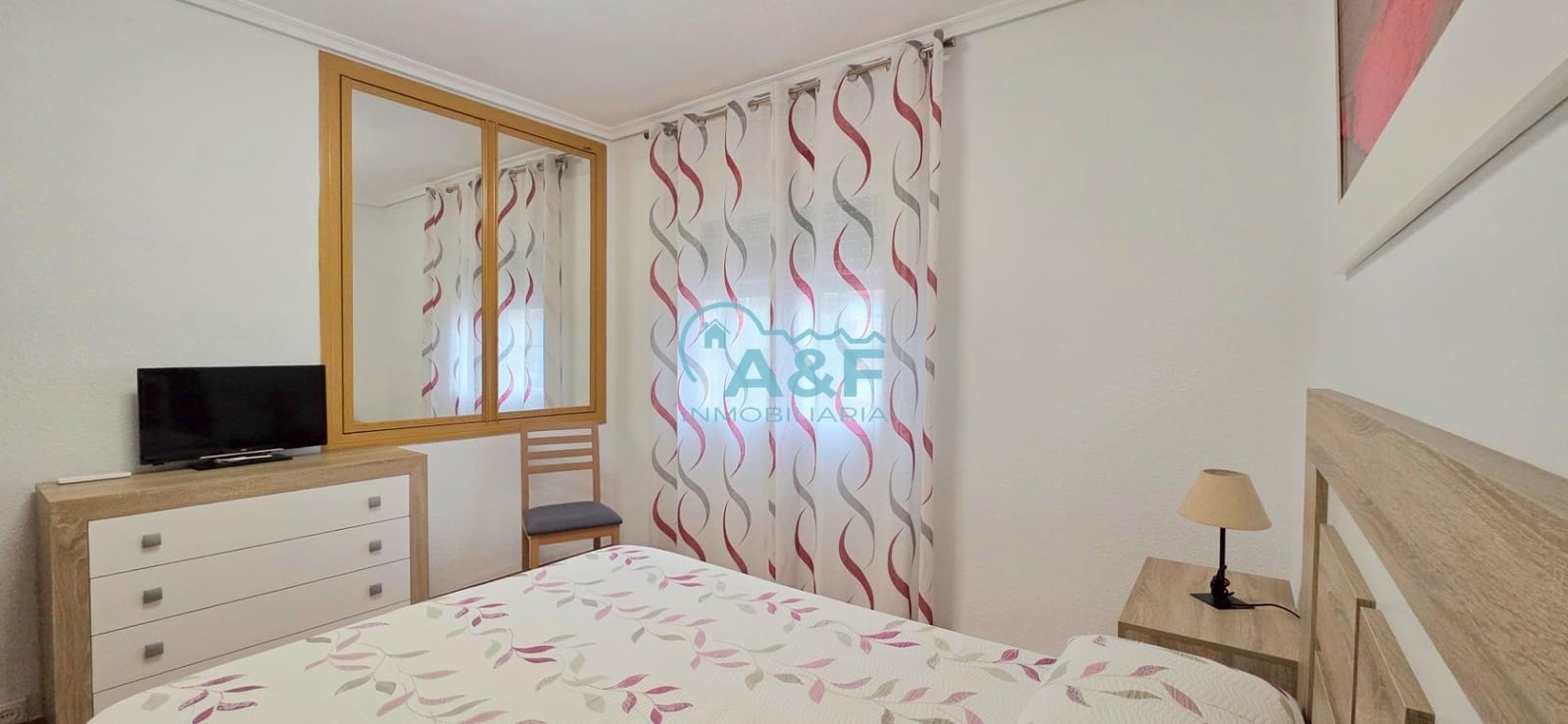 Chalet de 3 habitaciones en Oropesa  en venta con garaje - 170.000 € (Ref: 9388155)