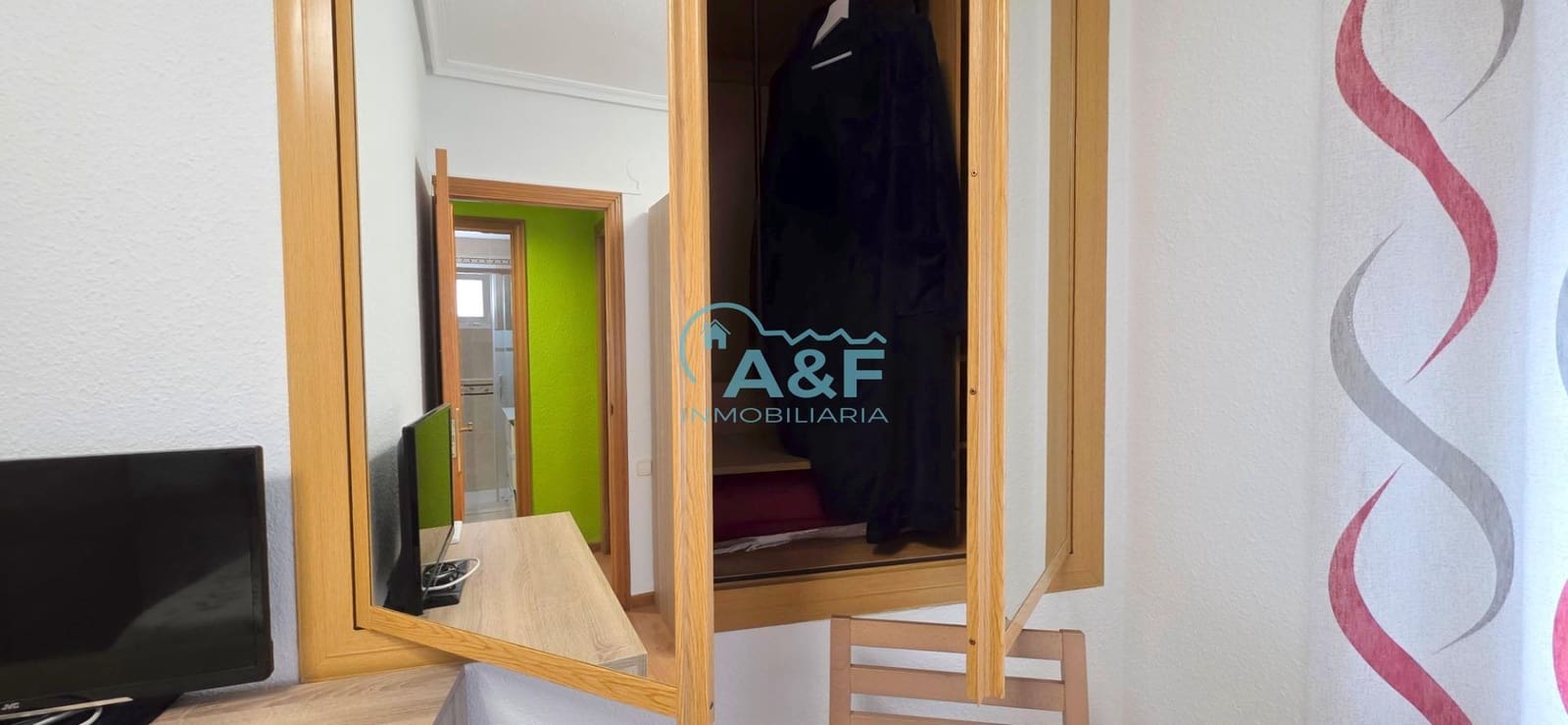 Chalet de 3 habitaciones en Oropesa  en venta con garaje - 170.000 € (Ref: 9388155)