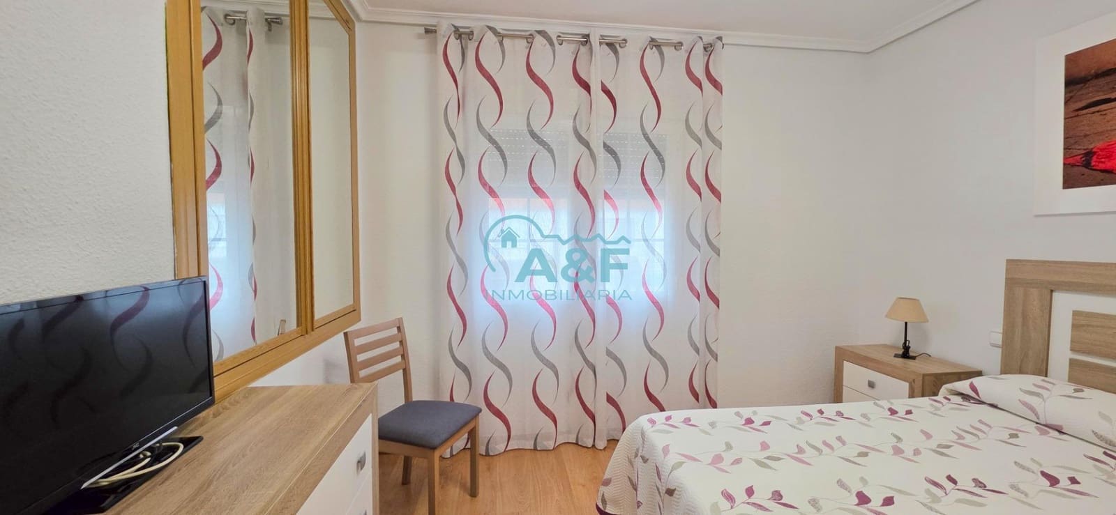 Chalet de 3 habitaciones en Oropesa  en venta con garaje - 170.000 € (Ref: 9388155)