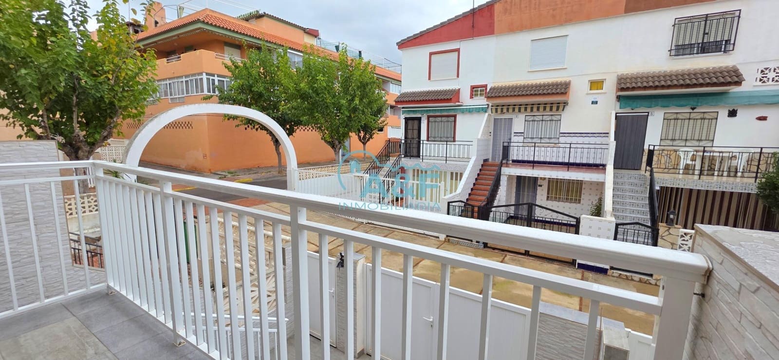 Chalet de 3 habitaciones en Oropesa  en venta con garaje - 170.000 € (Ref: 9388155)