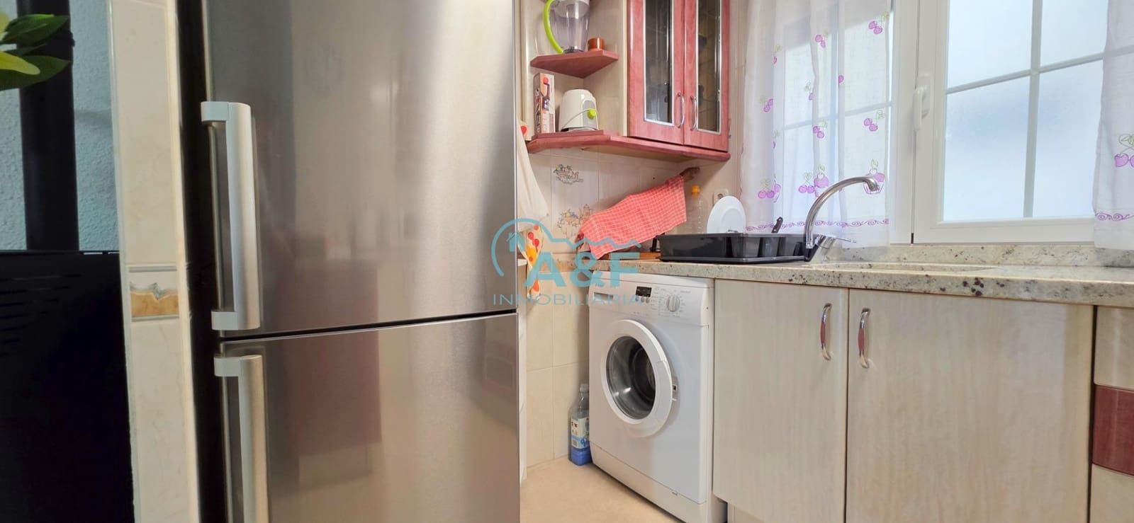 Chalet de 3 habitaciones en Oropesa  en venta con garaje - 170.000 € (Ref: 9388155)