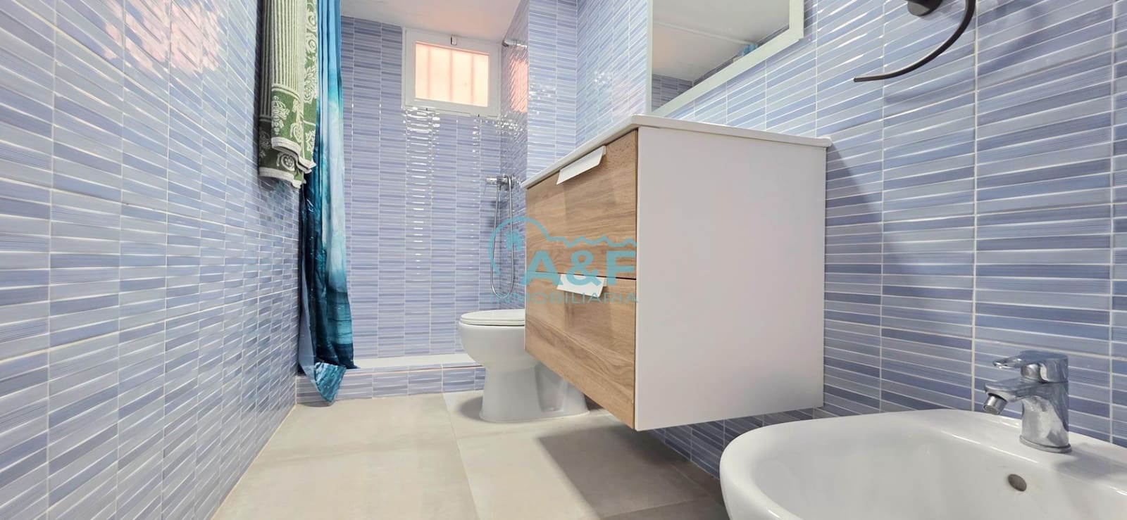 Chalet de 3 habitaciones en Oropesa  en venta con garaje - 170.000 € (Ref: 9388155)