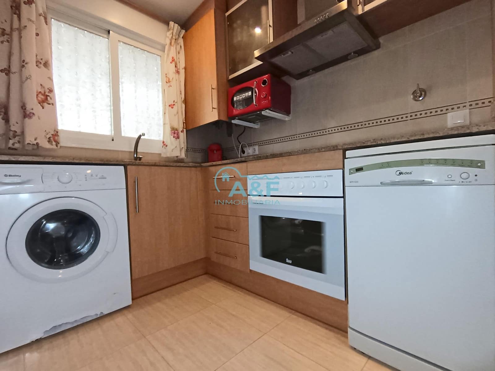 2 makuuhuone Huoneisto myytävänä paikassa Oropesa  mukana uima-altaan 
autotalli - 125 000 € (Ref: 9388158)