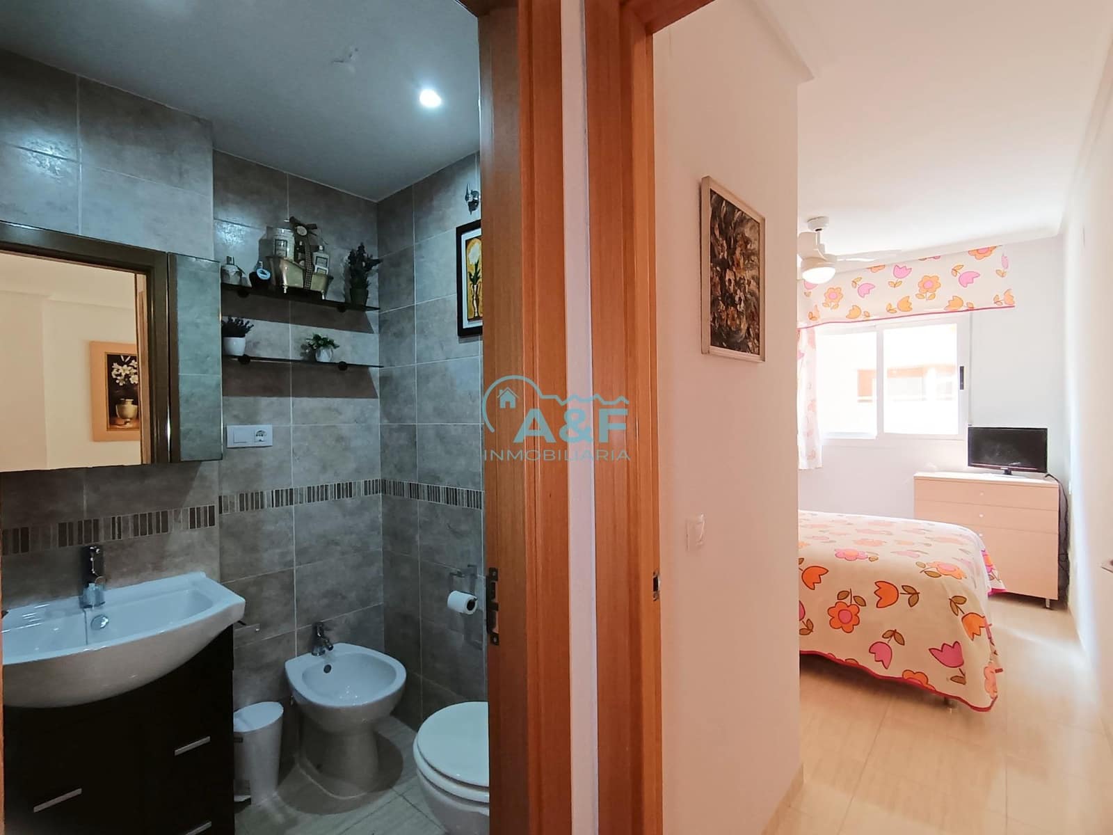 2 makuuhuone Huoneisto myytävänä paikassa Oropesa  mukana uima-altaan 
autotalli - 125 000 € (Ref: 9388158)