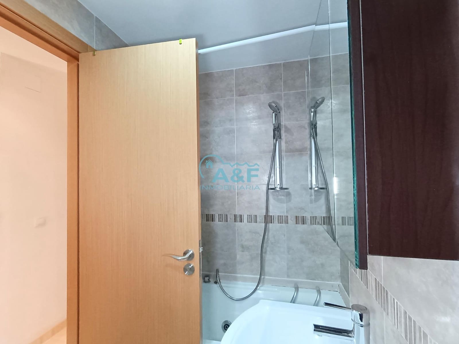 2 makuuhuone Huoneisto myytävänä paikassa Oropesa  mukana uima-altaan 
autotalli - 125 000 € (Ref: 9388158)