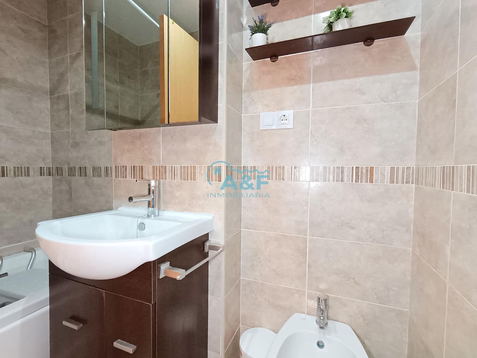 2 makuuhuone Huoneisto myytävänä paikassa Oropesa  mukana uima-altaan 
autotalli - 125 000 € (Ref: 9388158)