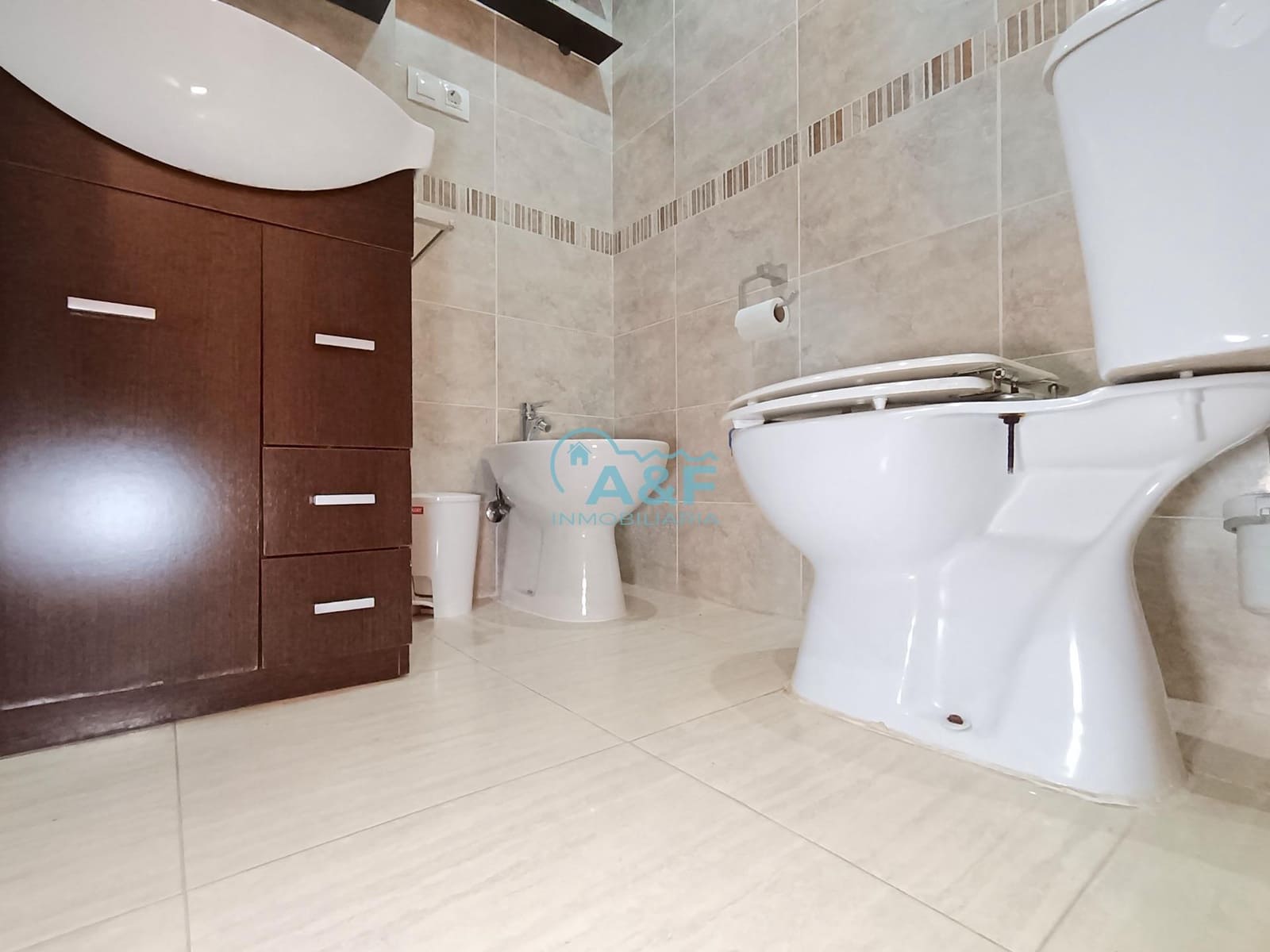 2 makuuhuone Huoneisto myytävänä paikassa Oropesa  mukana uima-altaan 
autotalli - 125 000 € (Ref: 9388158)