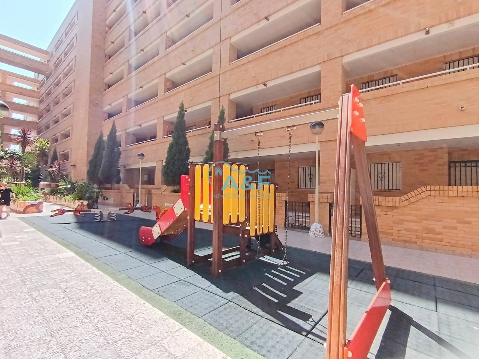 2 makuuhuone Huoneisto myytävänä paikassa Oropesa  mukana uima-altaan 
autotalli - 125 000 € (Ref: 9388158)