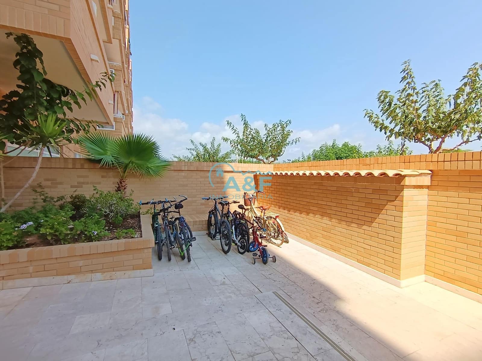 2 makuuhuone Huoneisto myytävänä paikassa Oropesa  mukana uima-altaan 
autotalli - 125 000 € (Ref: 9388158)