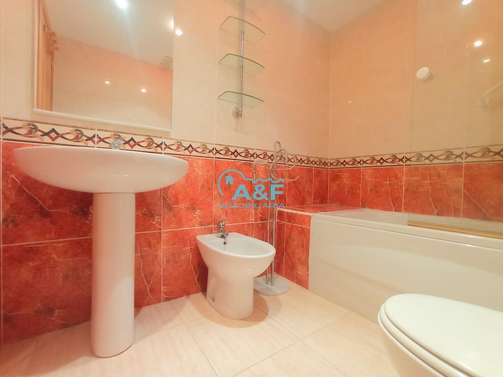 2 sypialnia Penthouse na sprzedaż w Oropesa  z basenem garażem - 159 000 € (Ref: 9388160)