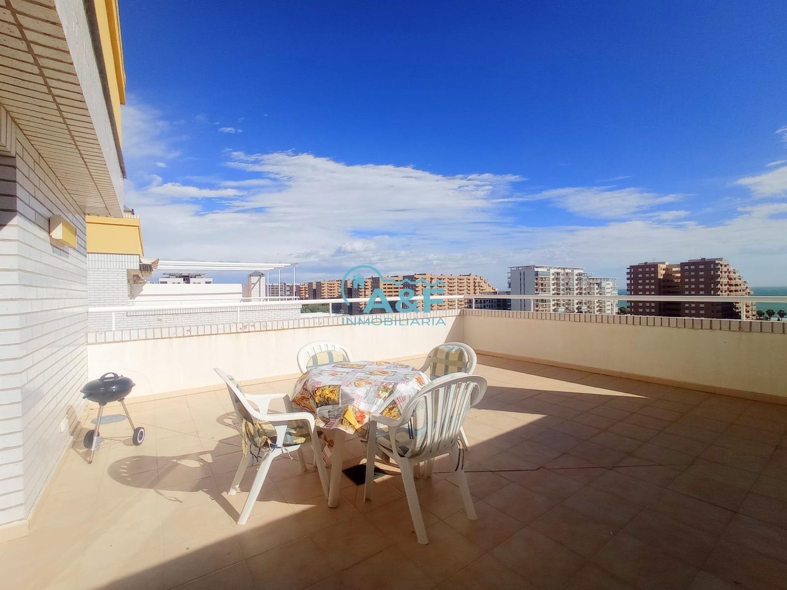 2 bedroom Penthouse for sale in Oropesa  with pool garage - € 159,000 (Ref: 9388160)