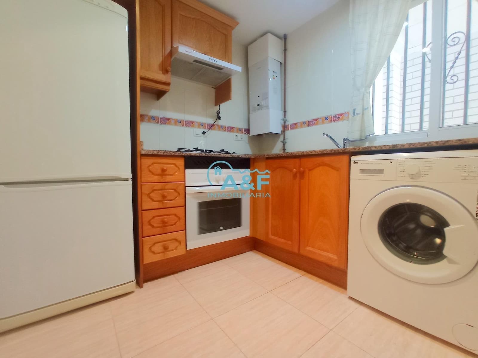 2 bedroom Penthouse for sale in Oropesa  with pool garage - € 159,000 (Ref: 9388160)