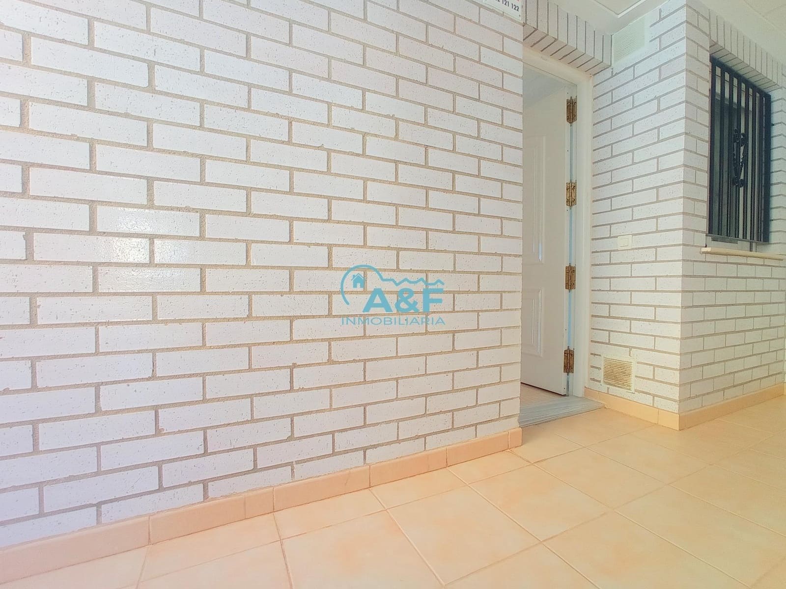 2 bedroom Penthouse for sale in Oropesa  with pool garage - € 159,000 (Ref: 9388160)