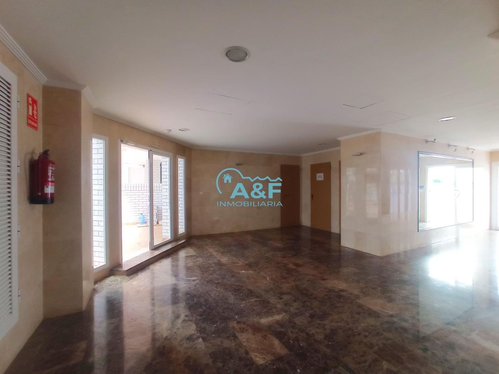 2 bedroom Penthouse for sale in Oropesa  with pool garage - € 159,000 (Ref: 9388160)