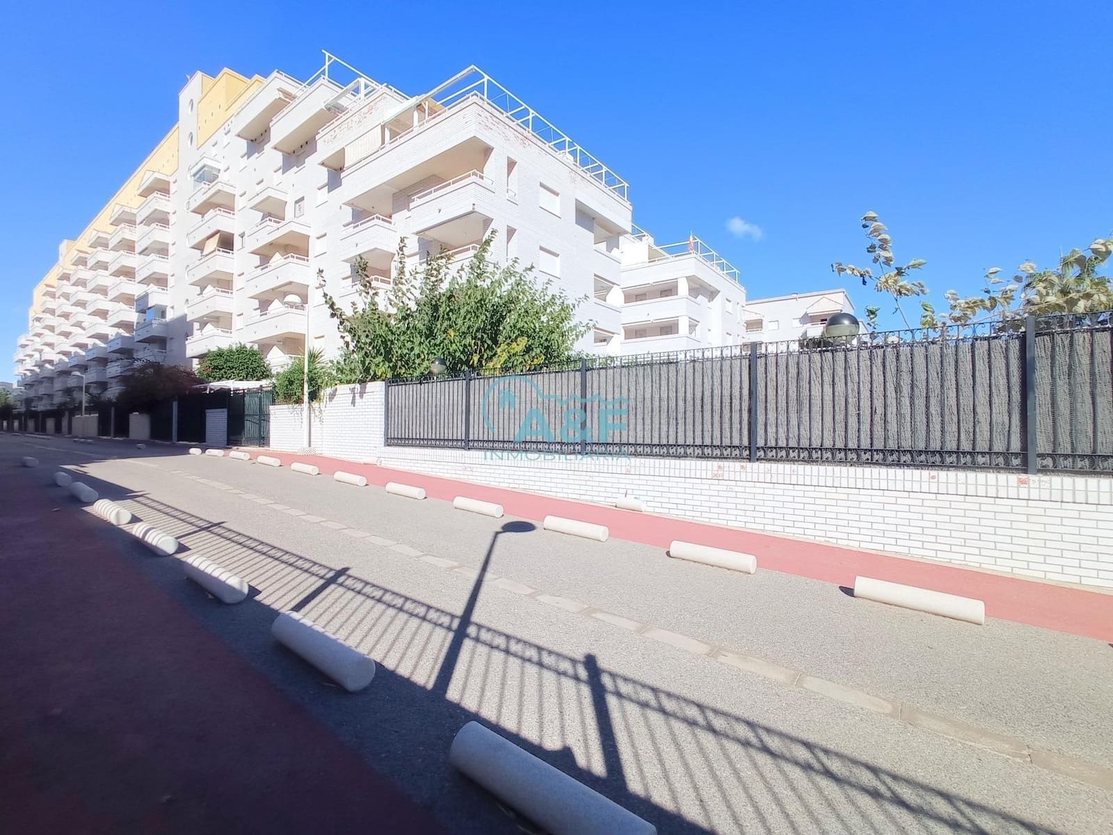 2 bedroom Penthouse for sale in Oropesa  with pool garage - € 159,000 (Ref: 9388160)