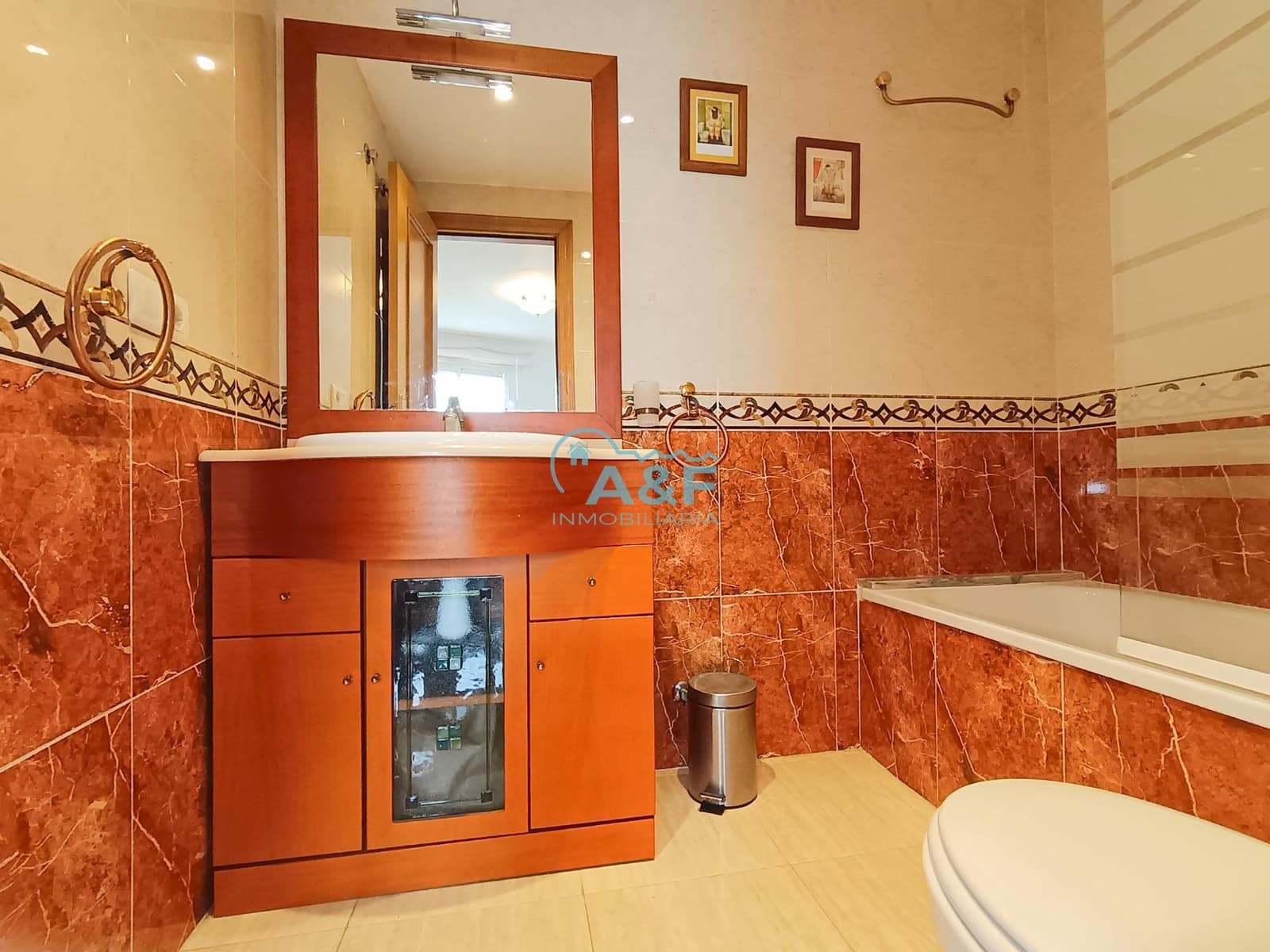 2 makuuhuone Huoneisto myytävänä paikassa Oropesa  mukana uima-altaan 
autotalli - 238 500 € (Ref: 9388161)