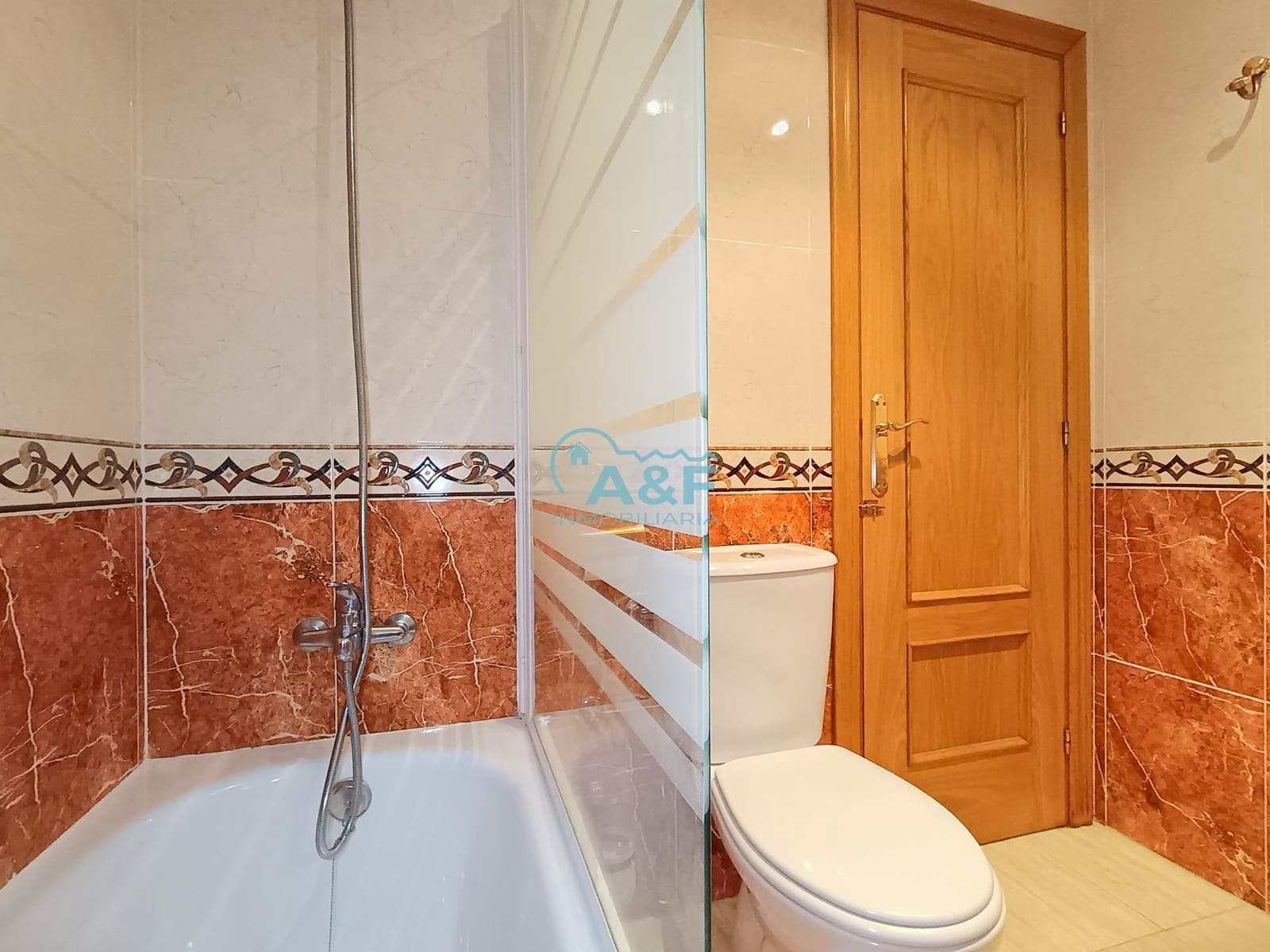 2 makuuhuone Huoneisto myytävänä paikassa Oropesa  mukana uima-altaan 
autotalli - 238 500 € (Ref: 9388161)