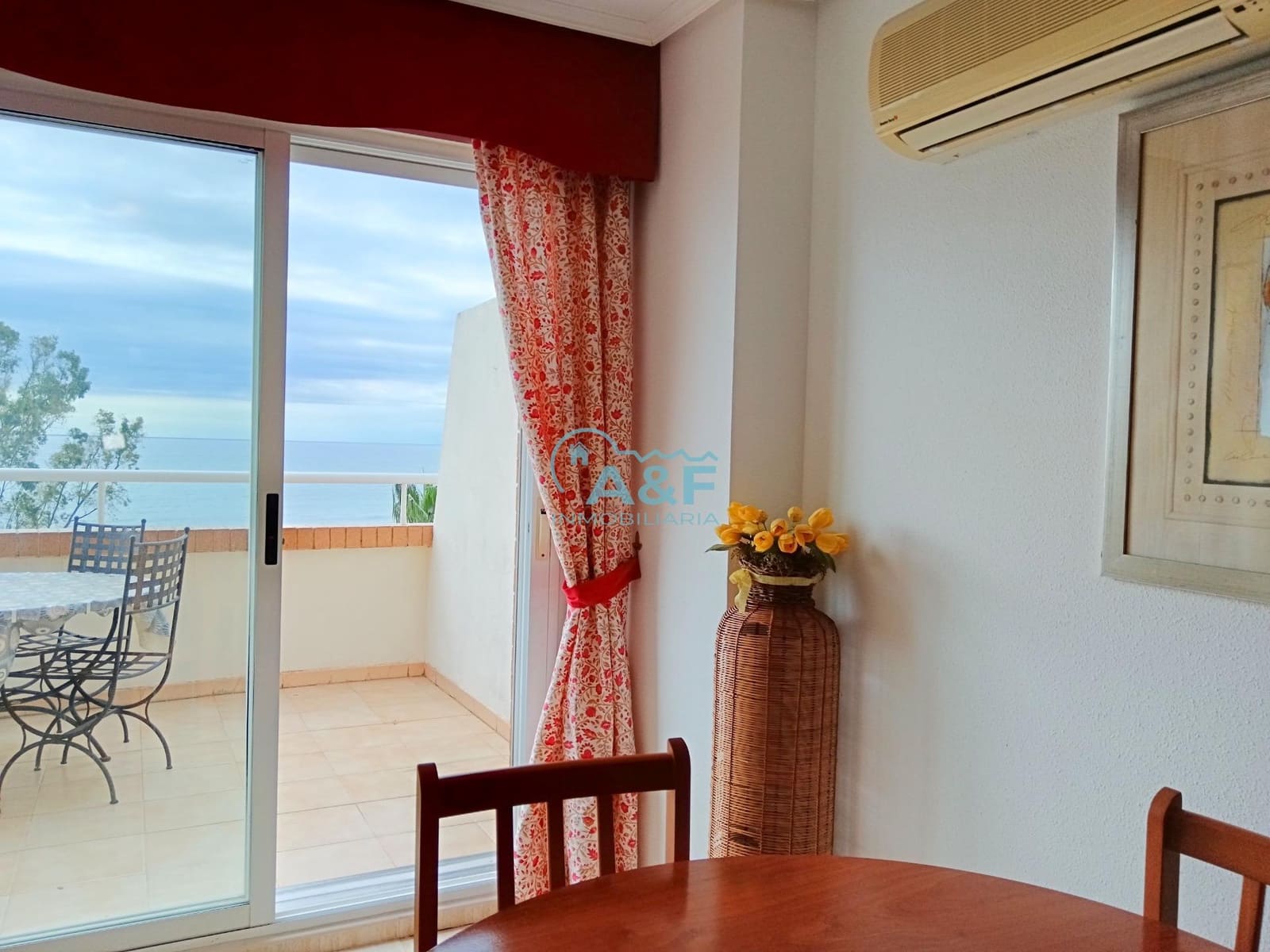 2 makuuhuone Huoneisto myytävänä paikassa Oropesa  mukana uima-altaan 
autotalli - 238 500 € (Ref: 9388161)