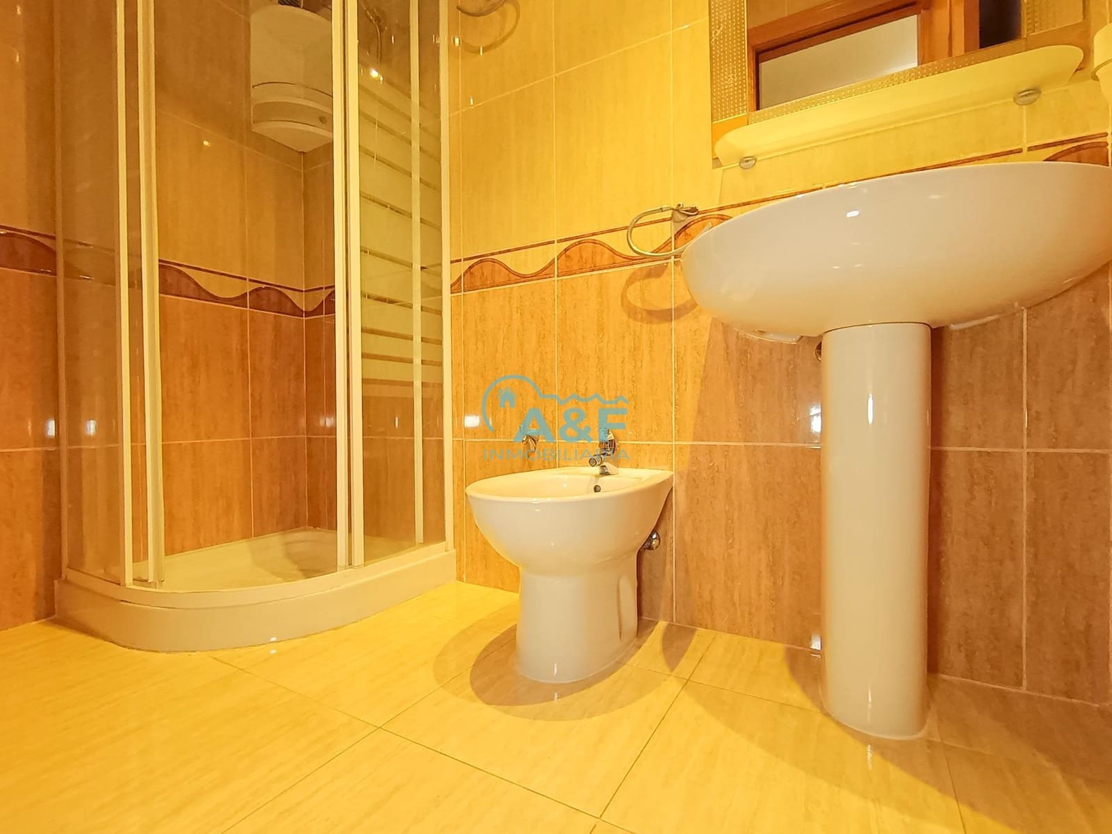 2 makuuhuone Huoneisto myytävänä paikassa Oropesa  mukana uima-altaan 
autotalli - 238 500 € (Ref: 9388161)