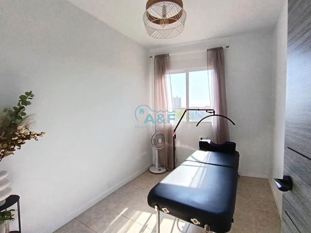 Apartamento de 2 habitaciones en Oropesa  en venta con piscina - 110.000 € (Ref: 9388162)