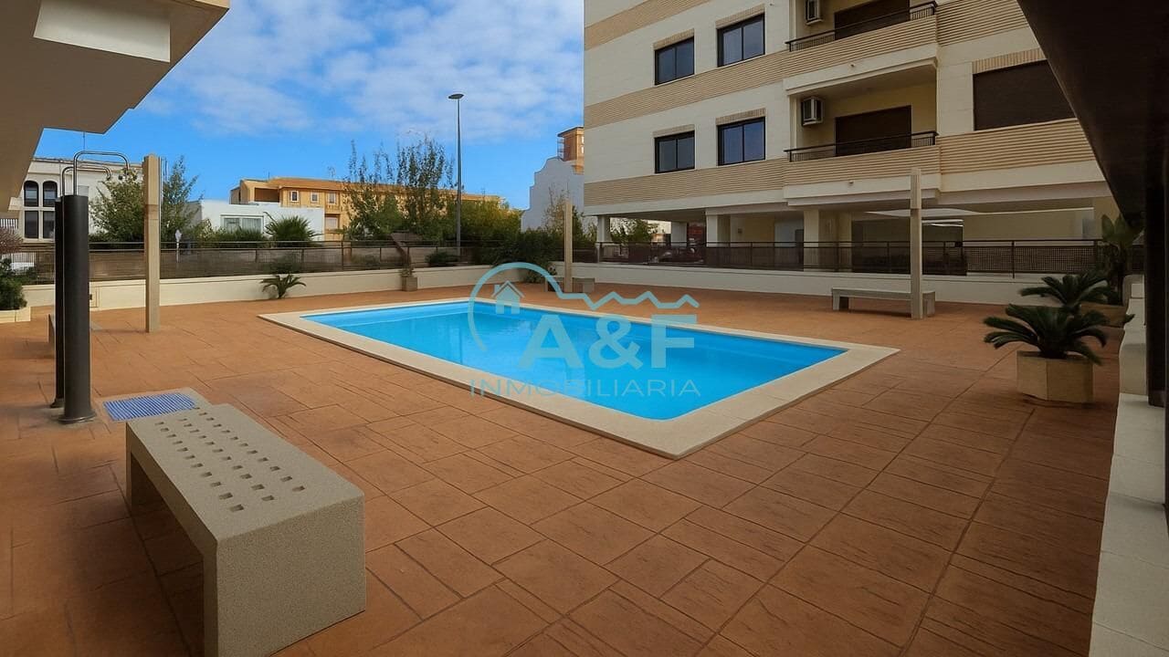 2 soveværelse Lejlighed til salg i Oropesa  med swimmingpool garage - € 160.000 (Ref: 9427337)