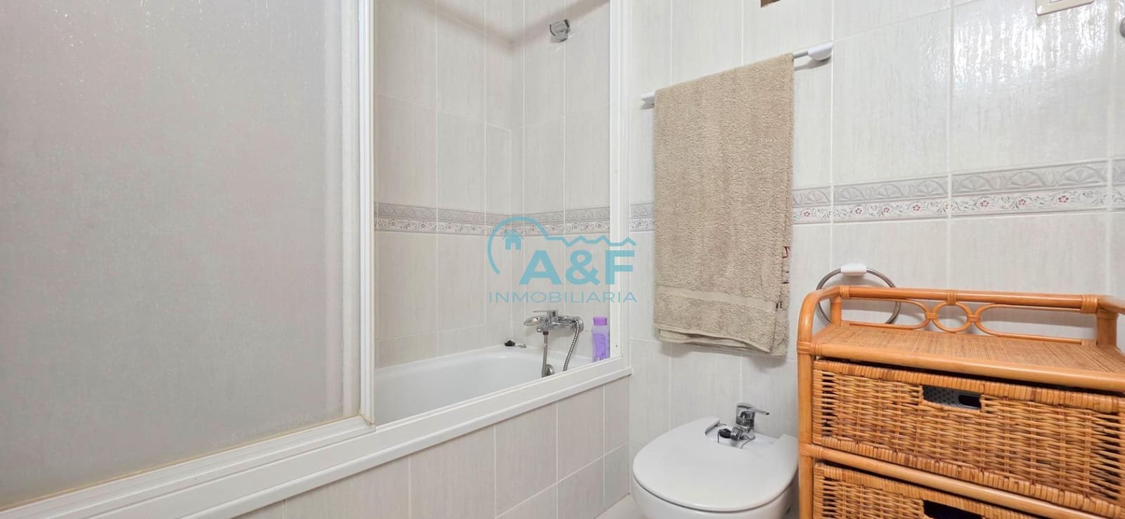 2 soveværelse Lejlighed til salg i Oropesa  med swimmingpool garage - € 160.000 (Ref: 9427337)