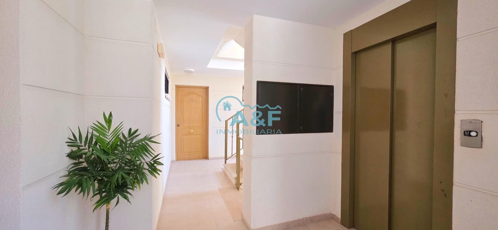 2 soveværelse Lejlighed til salg i Oropesa  med swimmingpool garage - € 160.000 (Ref: 9427337)