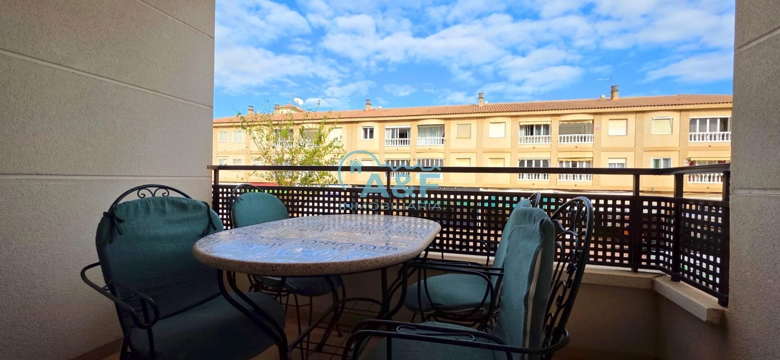 2 soveværelse Lejlighed til salg i Oropesa  med swimmingpool garage - € 160.000 (Ref: 9427337)