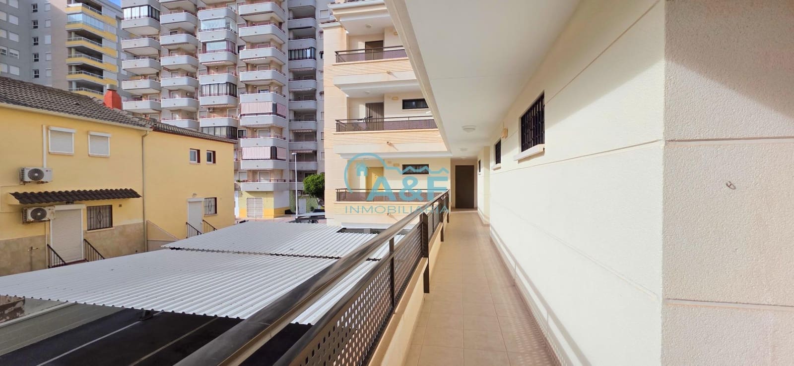 2 soveværelse Lejlighed til salg i Oropesa  med swimmingpool garage - € 160.000 (Ref: 9427337)