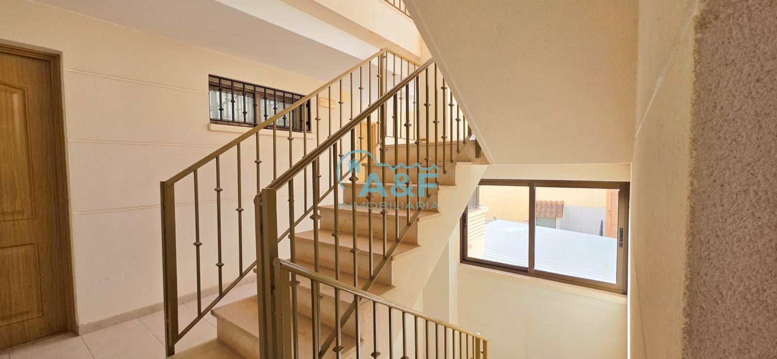 2 soveværelse Lejlighed til salg i Oropesa  med swimmingpool garage - € 160.000 (Ref: 9427337)