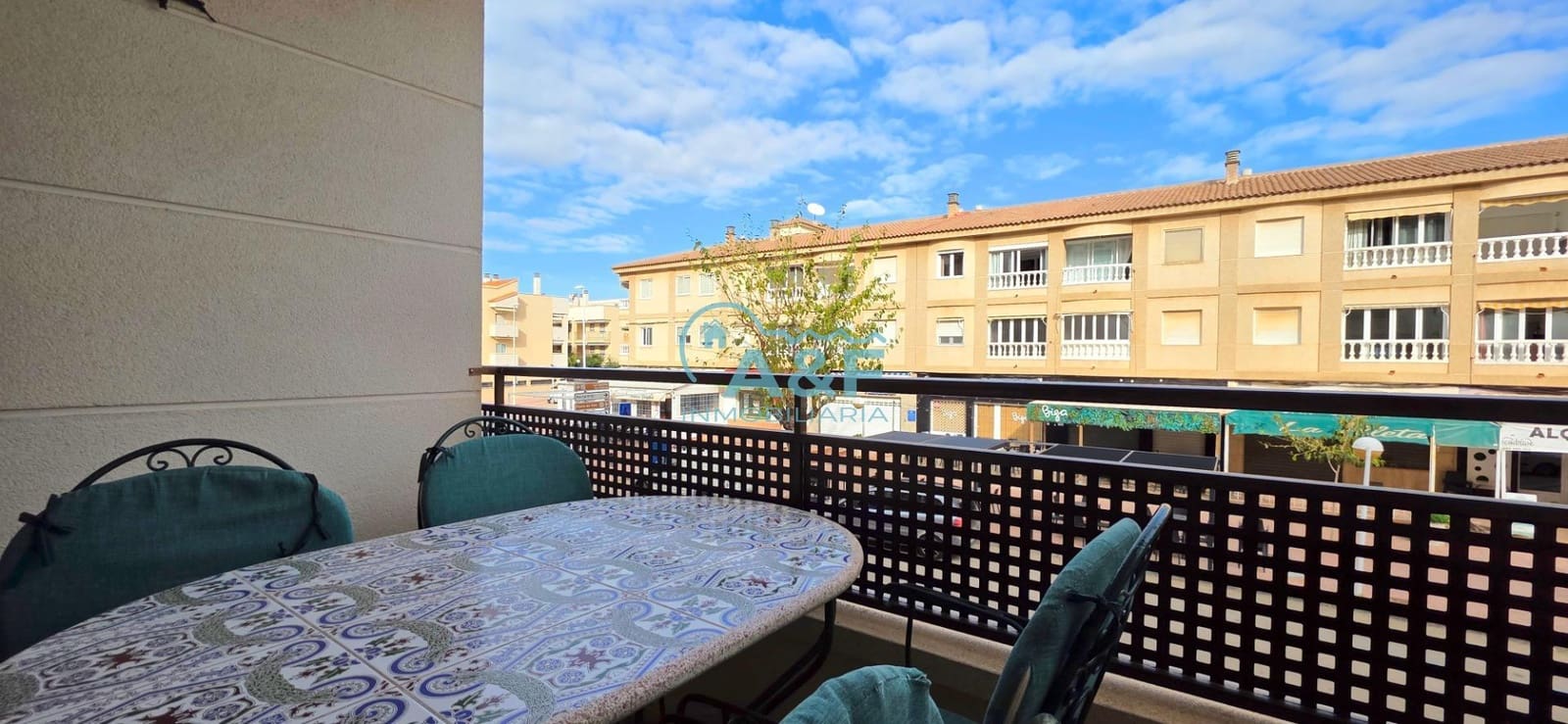 2 soveværelse Lejlighed til salg i Oropesa  med swimmingpool garage - € 160.000 (Ref: 9427337)