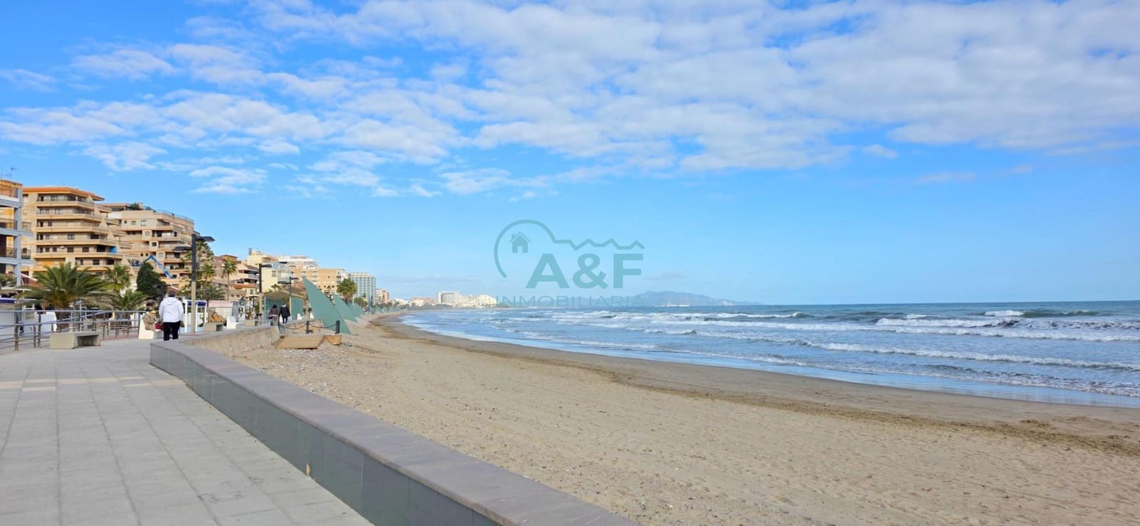 2 soveværelse Lejlighed til salg i Oropesa  med swimmingpool garage - € 160.000 (Ref: 9427337)