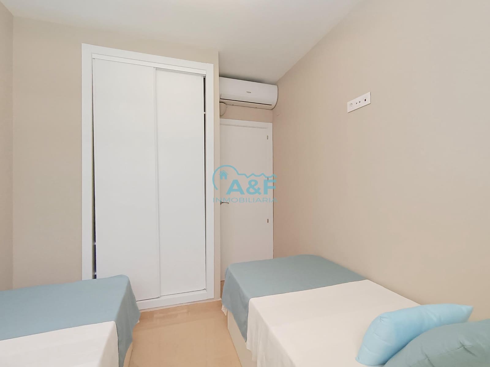 2 bedroom Apartment for sale in Cabanes with pool garage - € 220,000 (Ref: 9440680)